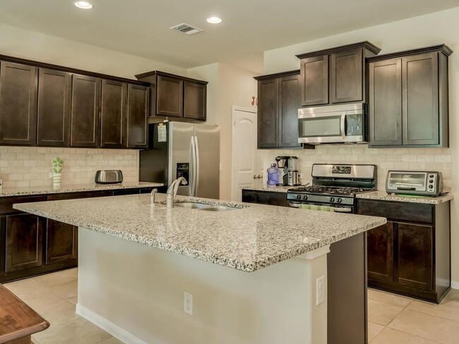 Building Photo - 2508 Merton Dr