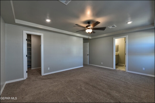 Building Photo - 600 Logwood Ave