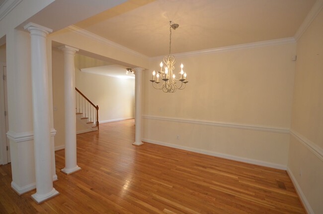 Building Photo - 103 Grande Dr