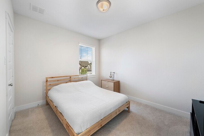 Building Photo - 28750 Shoalhaven Ct