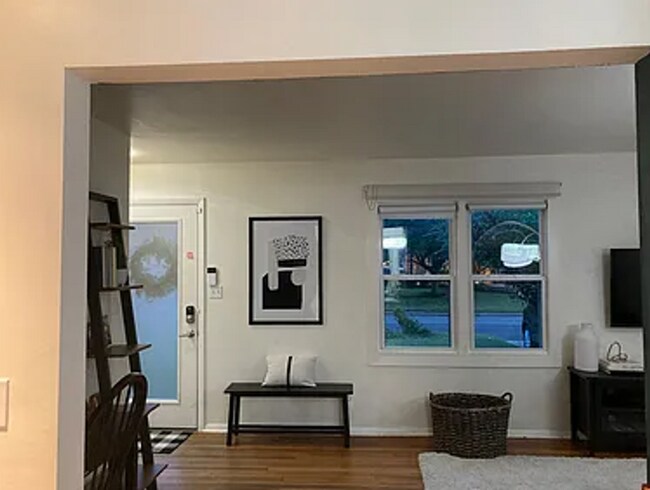 Building Photo - 2 Bed | 1 Bath | Brookside