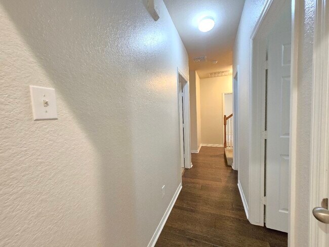 Building Photo - 18631 Mosshill Estates Ln