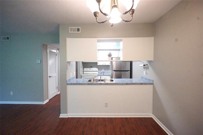 Building Photo - 4810 S Dauphin Ave