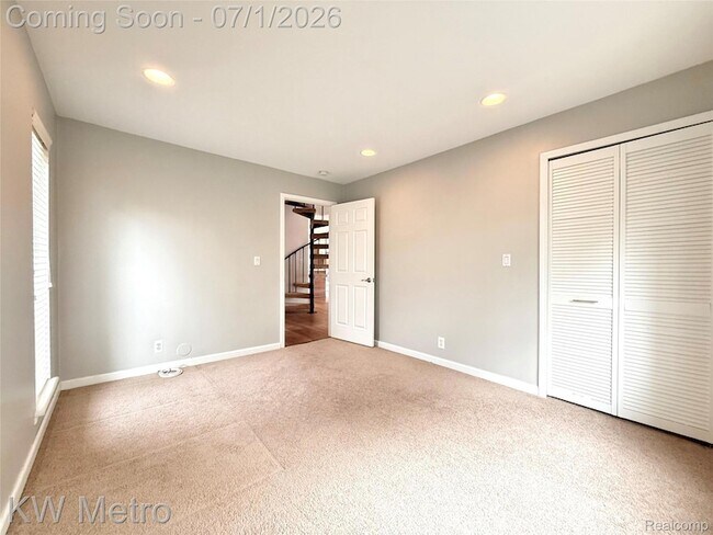 Building Photo - 799 Emmons Ave