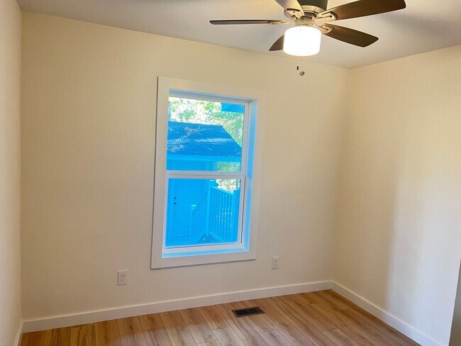 Building Photo - Pet Friendly, Remodeled Home in North Myrt...