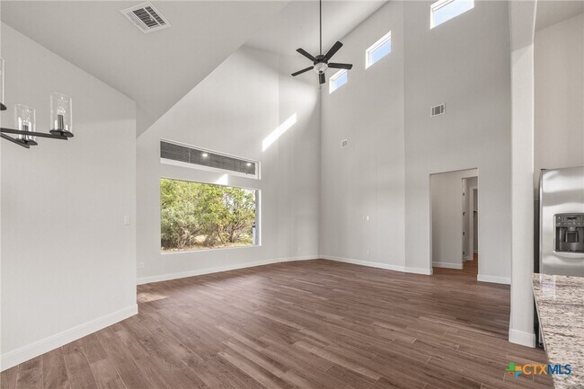 Building Photo - 118 Cap Rock