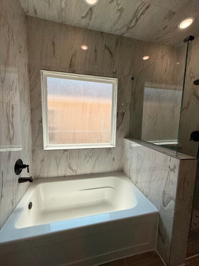 Building Photo - 14844 Coaltown Rd