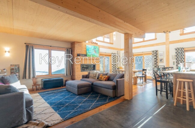 Building Photo - 9567 Ute Dr