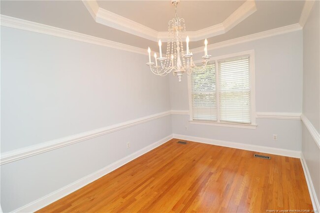 Building Photo - 203 Abbey Oak Ln