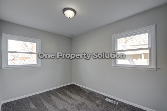 Building Photo - 6615 Rhode Island Ave