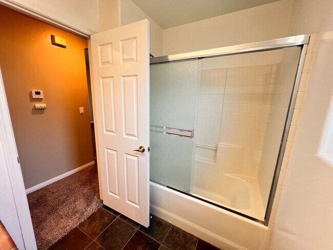 Building Photo - SOUTHWEST BAKERSFIELD- POOL