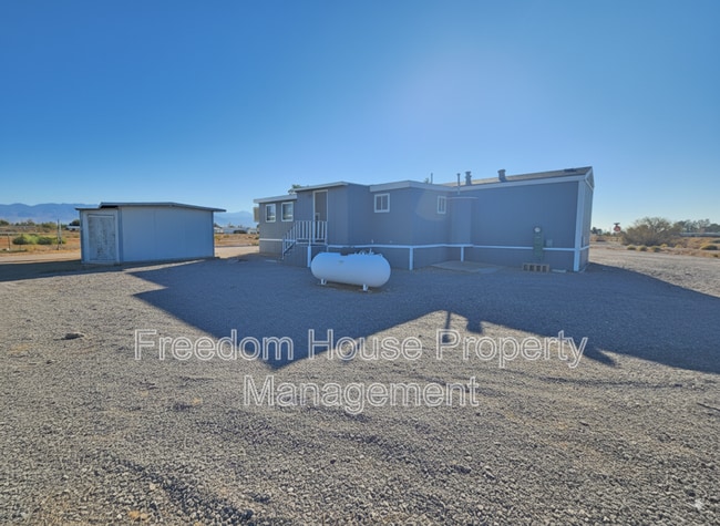 Building Photo - 1230 Windy Ln