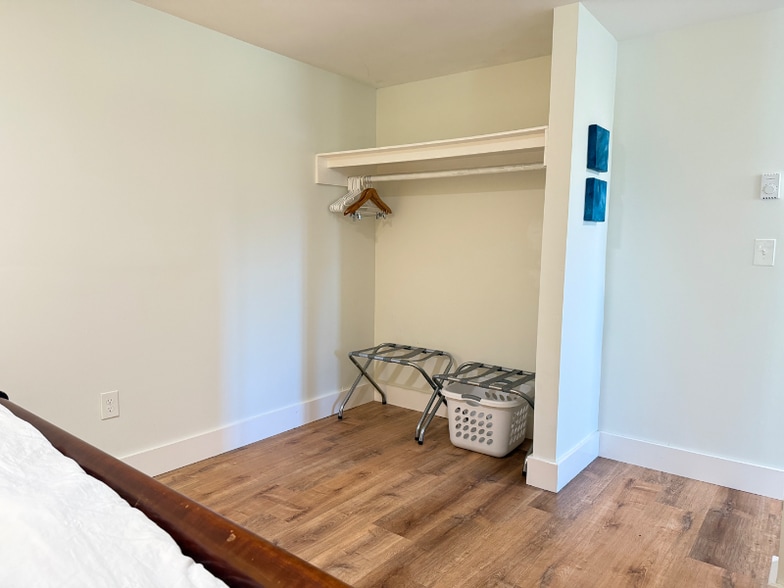 Building Photo - 74 Battle Ave