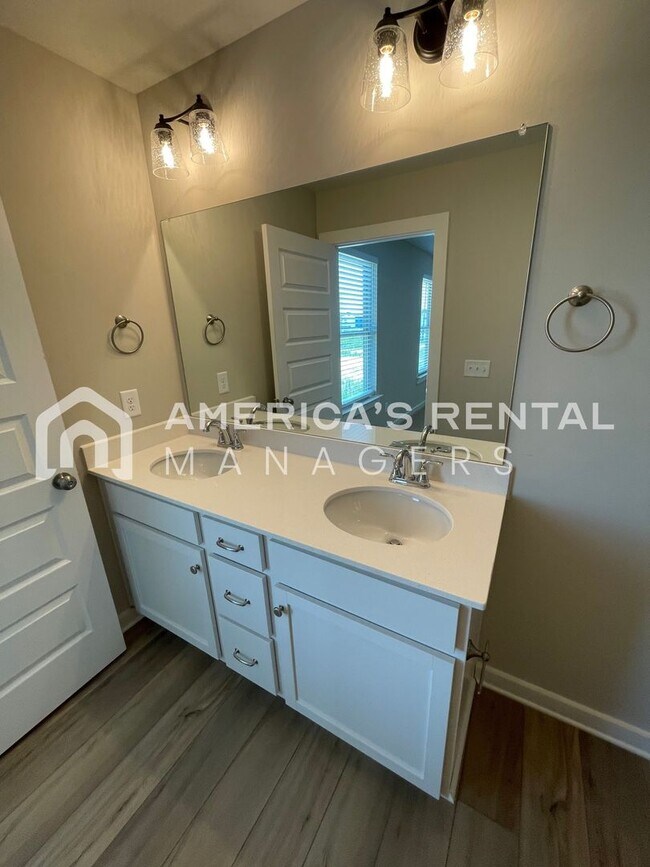 Building Photo - Home for Rent in Cullman, AL!! Available to View Now!!! SIGN A 13 MONTH LEASE BY 01/15/26 TO RECE...