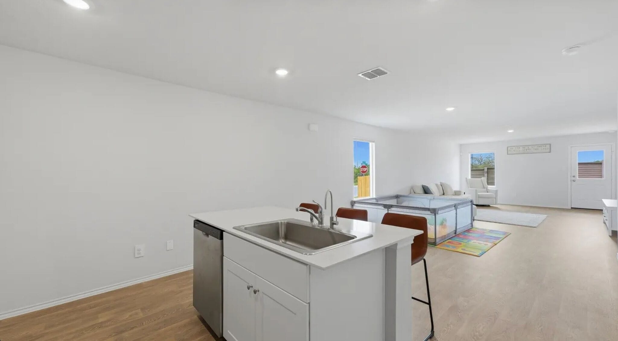 Building Photo - 303 Wild Goose Dr