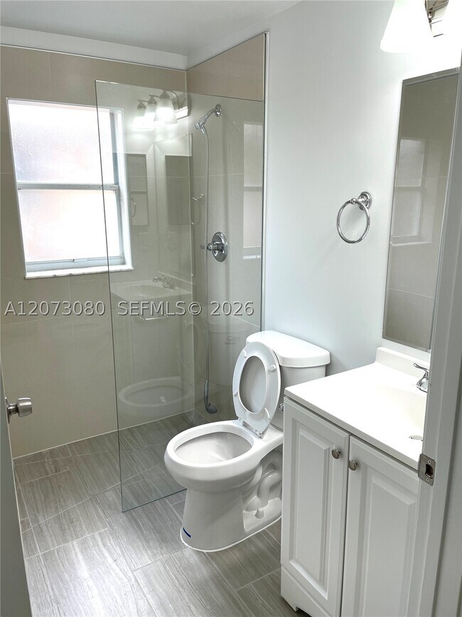 Building Photo - 15870 SW 85th St