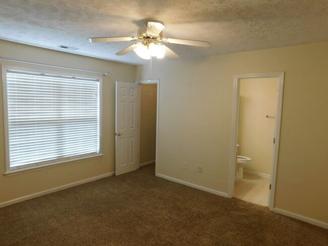 Building Photo - Single Family home