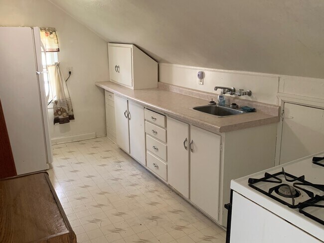 Building Photo - 407 N 12th St