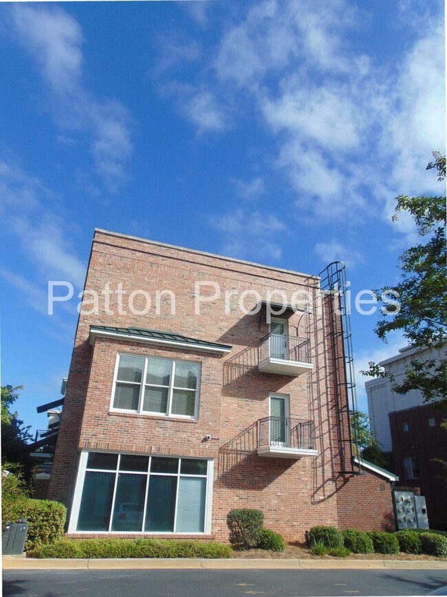 Building Photo - 1308 Pulaski St