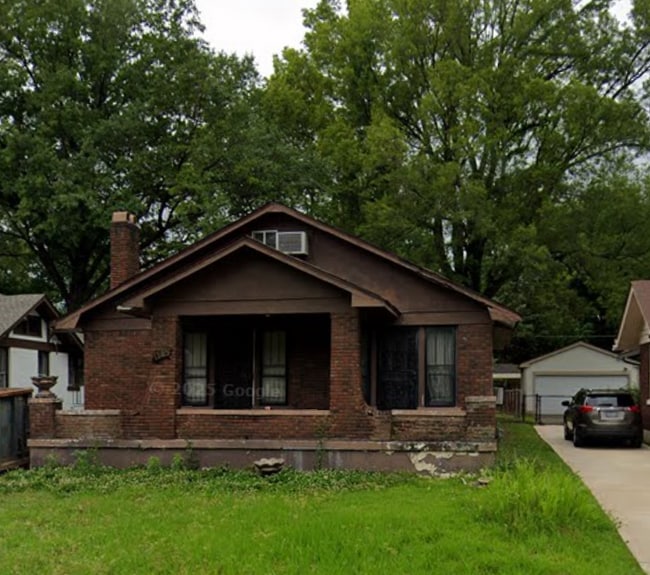 Building Photo - 1145 Tanglewood St