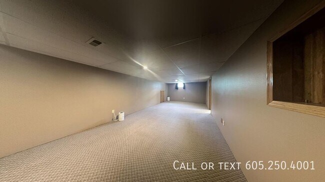 Building Photo - Spacious, Stylish, and Convenient Living