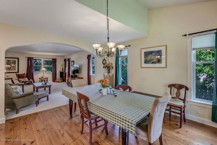 Building Photo - 1359 Wald Dr