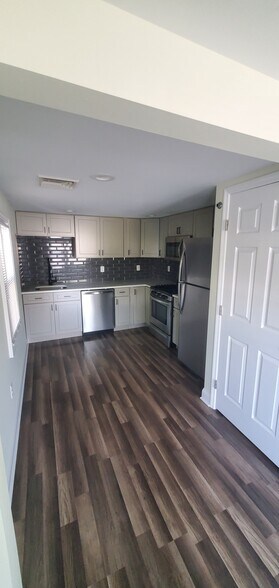 Kitchen - 4 Katherine Rd