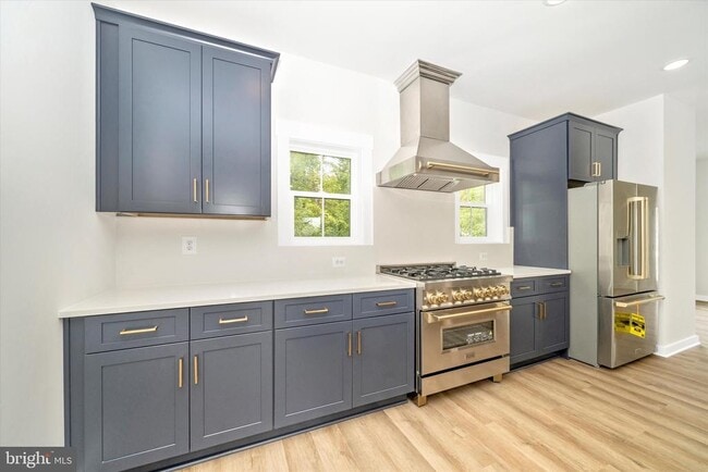 Building Photo - 801 Cedar Ave