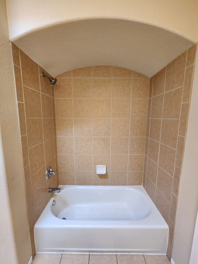 Building Photo - 5859 Habanero Dr