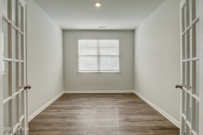 Building Photo - 1329 Clendon Cir