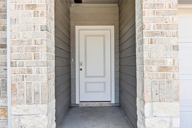 Building Photo - 3710 Marino Mile Dr