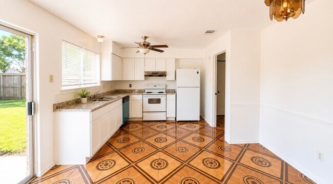 Building Photo - 11522 Corkwood Dr