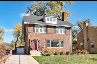 Building Photo - 10015 S Longwood Dr