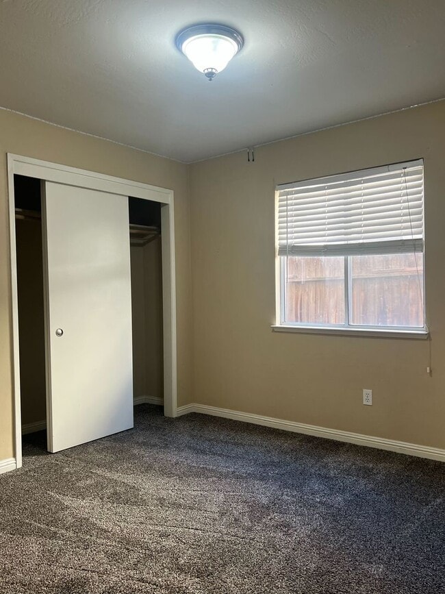 Building Photo - 4326 Stride Way