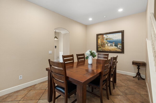 Building Photo - 16140 Av. Venusto