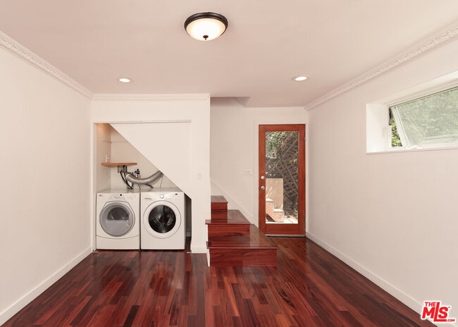 Building Photo - 2108 Tavern Trail
