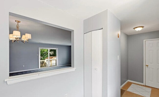Building Photo - 12 S Indian Valley Ct