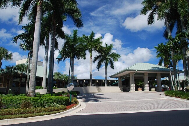 Building Photo - 1615 Bridgewood Dr