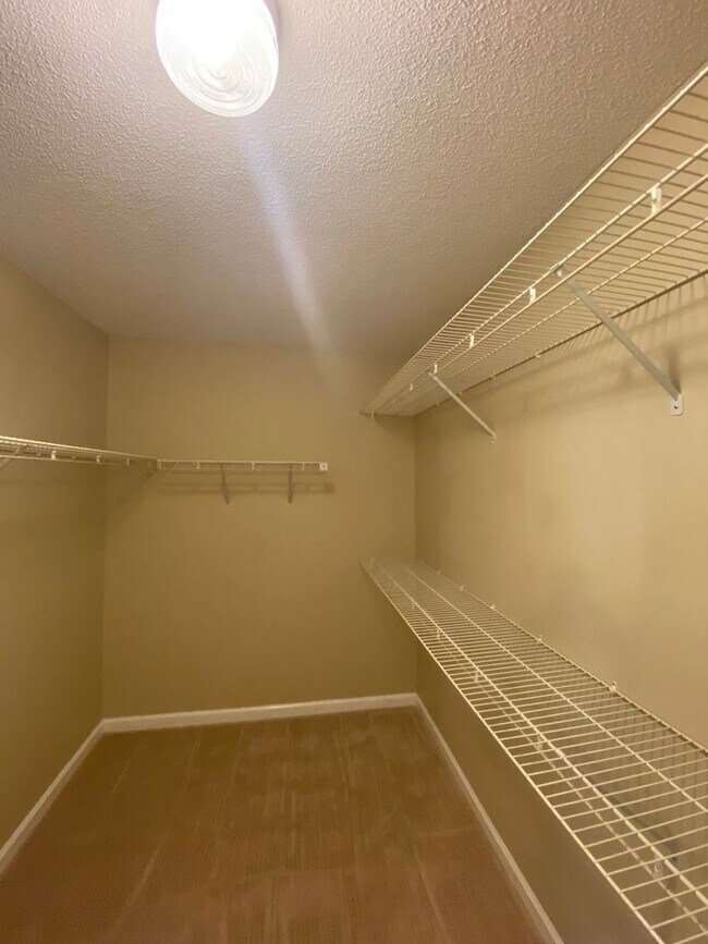 Building Photo - 1112 Panola Cir