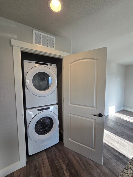 Building Photo - 5611 Tramore Ct