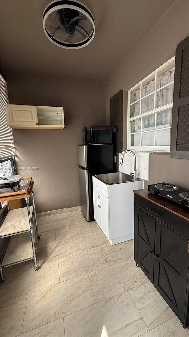 Building Photo - 7961 Orleans St