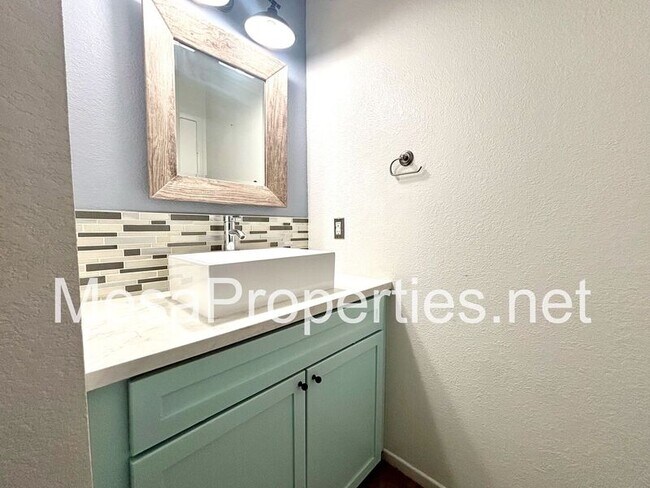 Building Photo - 13142 Kootenay Way