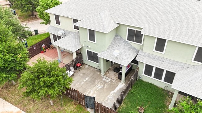 Building Photo - 9310 Albany Dr