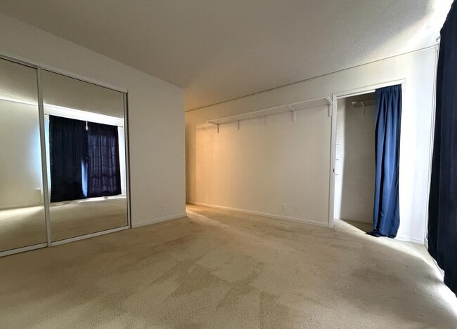 Building Photo - Villages at Waipio (Waipahu) - Ground Floor Unit, 2 bedroom/2 bathrooms and 1 parking stalls