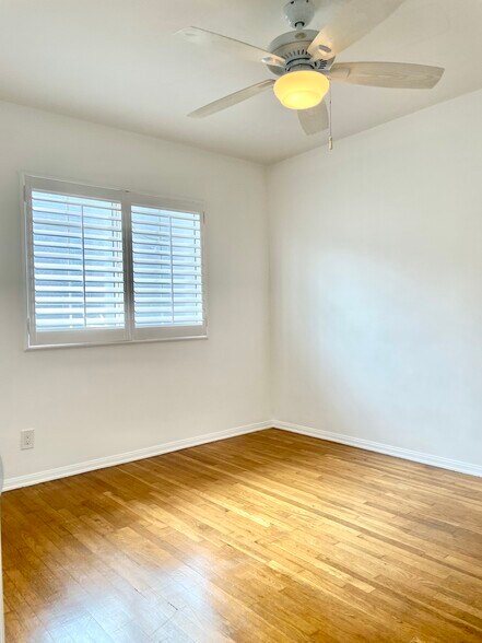 bedroom - 3412 Pearl St