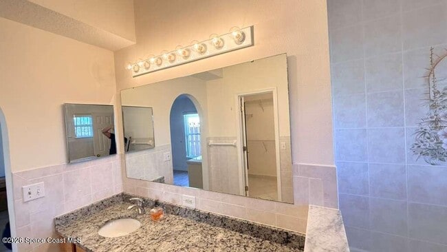 Building Photo - 4550 Bellaluna Dr