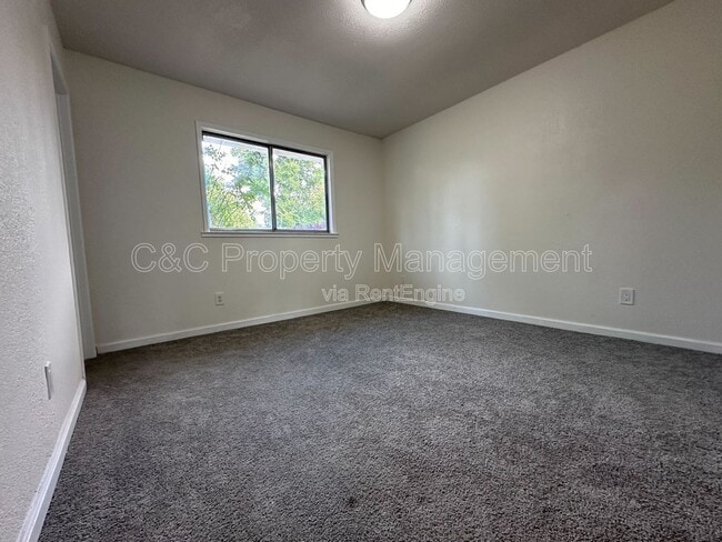 Building Photo - 8709 Sangria Way