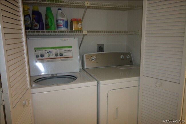 Building Photo - 908 Pritchard Island Rd