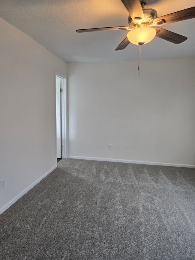 Building Photo - 3804 Daiquiri Ct