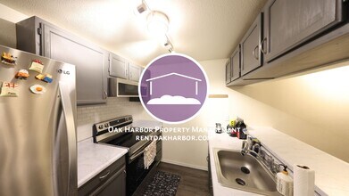 Building Photo - 2 Bed 2.5 Bath - Excellent Condition - Pet Friendly - NAS Whidbey